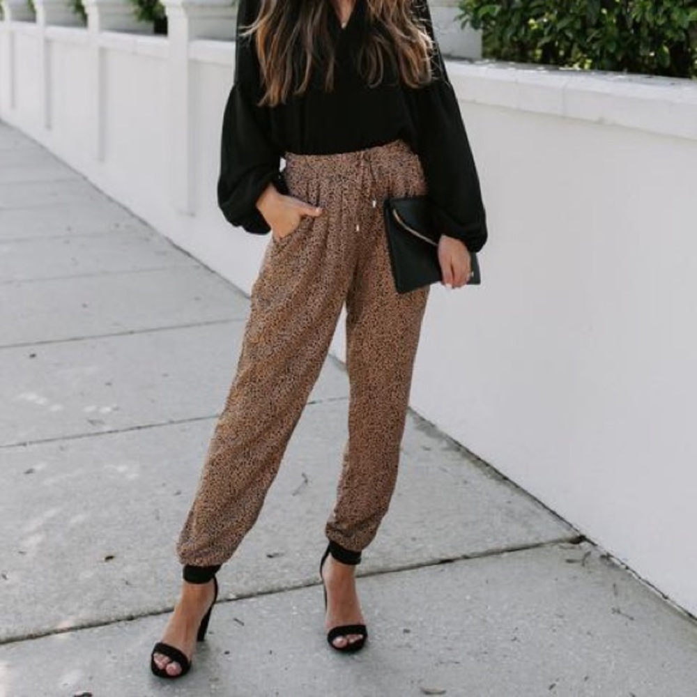 Peanut Pocketed Cheetah Print Joggers